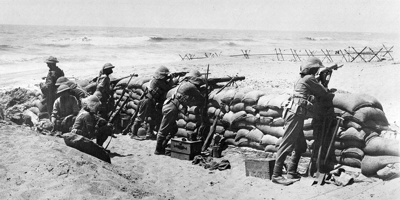 Manning defences on the coast near Arsuf in Palestine, 1918