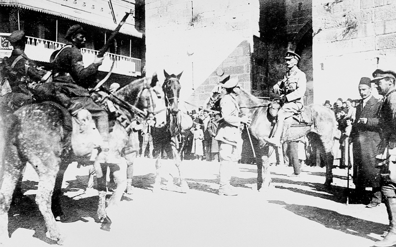 British troops enter Jerusalem, 1917